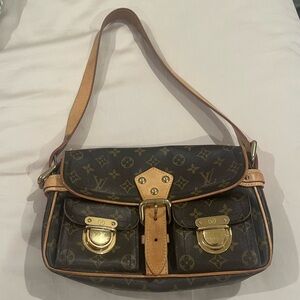 Louis Vuitton Rare Retired Hudson PM Brown Shoulder bag